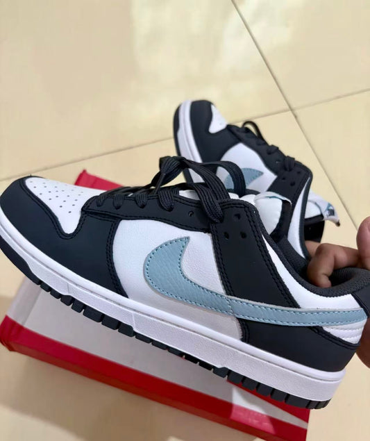 Nike Dunk Low Midnight Navy 黑藍 （IB3079-100）