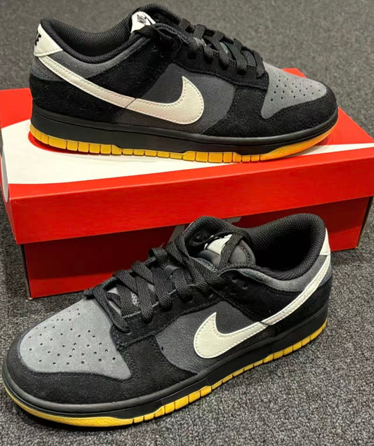 Nike Dunk Low “Black Suede/White/Gume”  黑白棕 （HF3704-003）