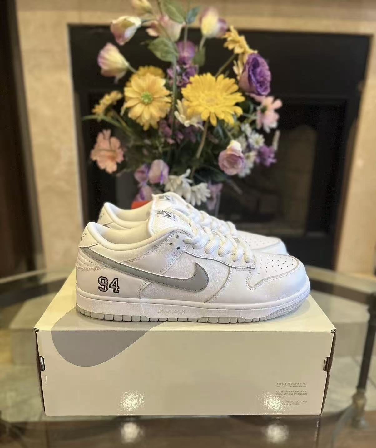 Nike Dunk Low x Supreme （HQ8487-100）