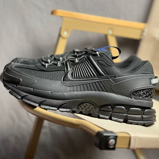 Nike ZOOM VOMERO ROAM 黑色 （FV295-002）