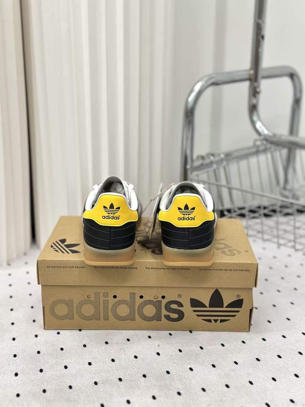 Adidas Originals GAZELLE 黑白灰 （IF9642）