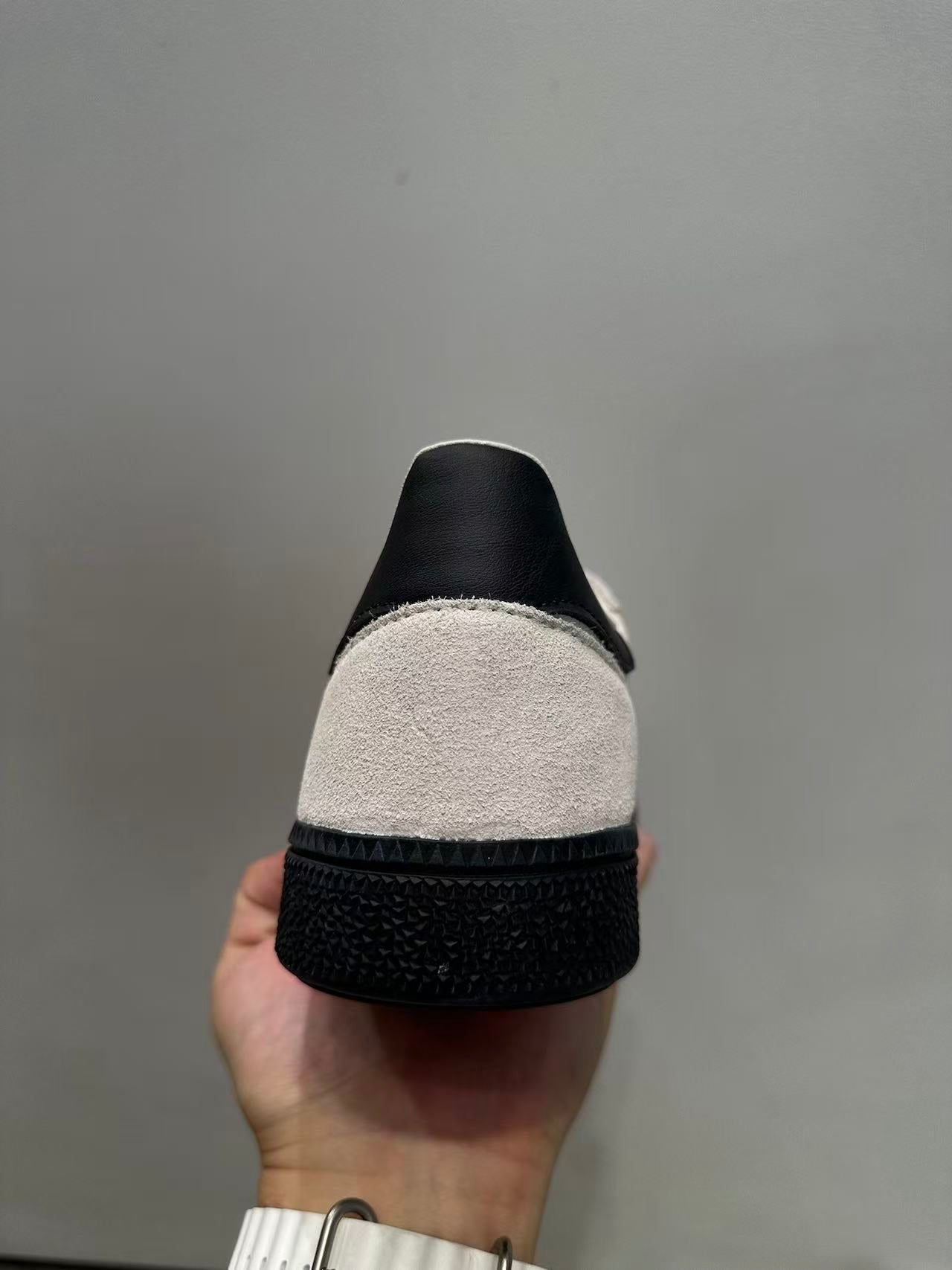 Adidas Originals Spezial 白黑 （JR3667）