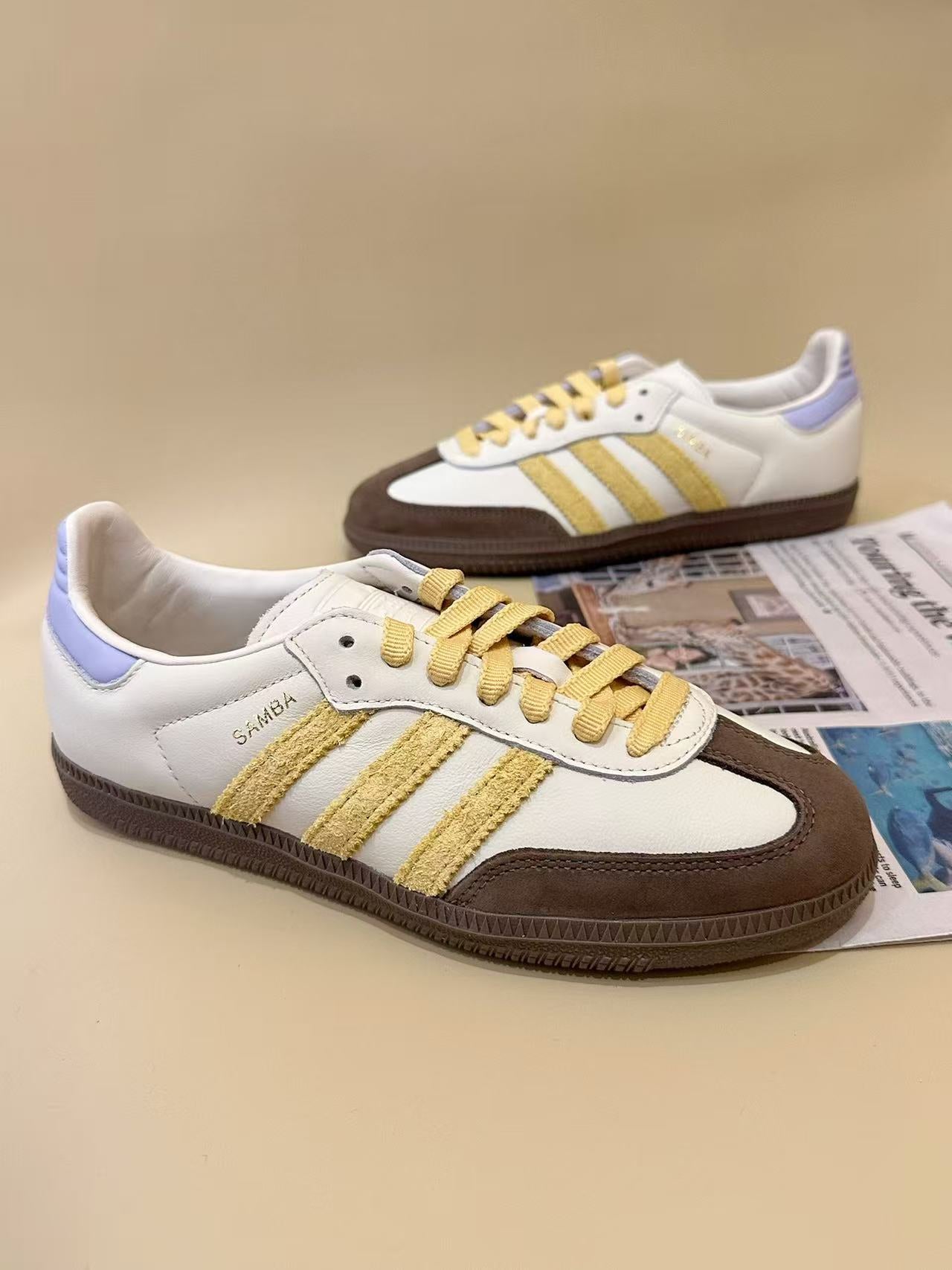 Adidas originals SAMBA 米黃 （IE0875）