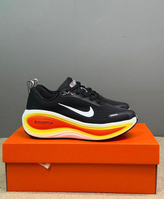 Nike Vomero Plus 黑色 （HV8150-009）