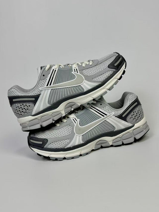 Nike Zoom Vomero 5 米灰色 （FD9919-001）
