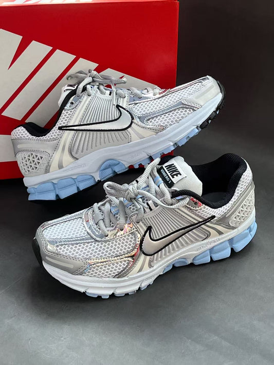 Nike Zoom Vomero 5 銀藍色 （HF1877-100）