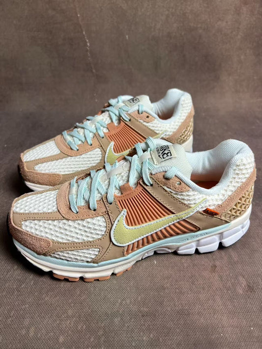 Nike Zoom Vomero 5 粉白 （FN8889-181）
