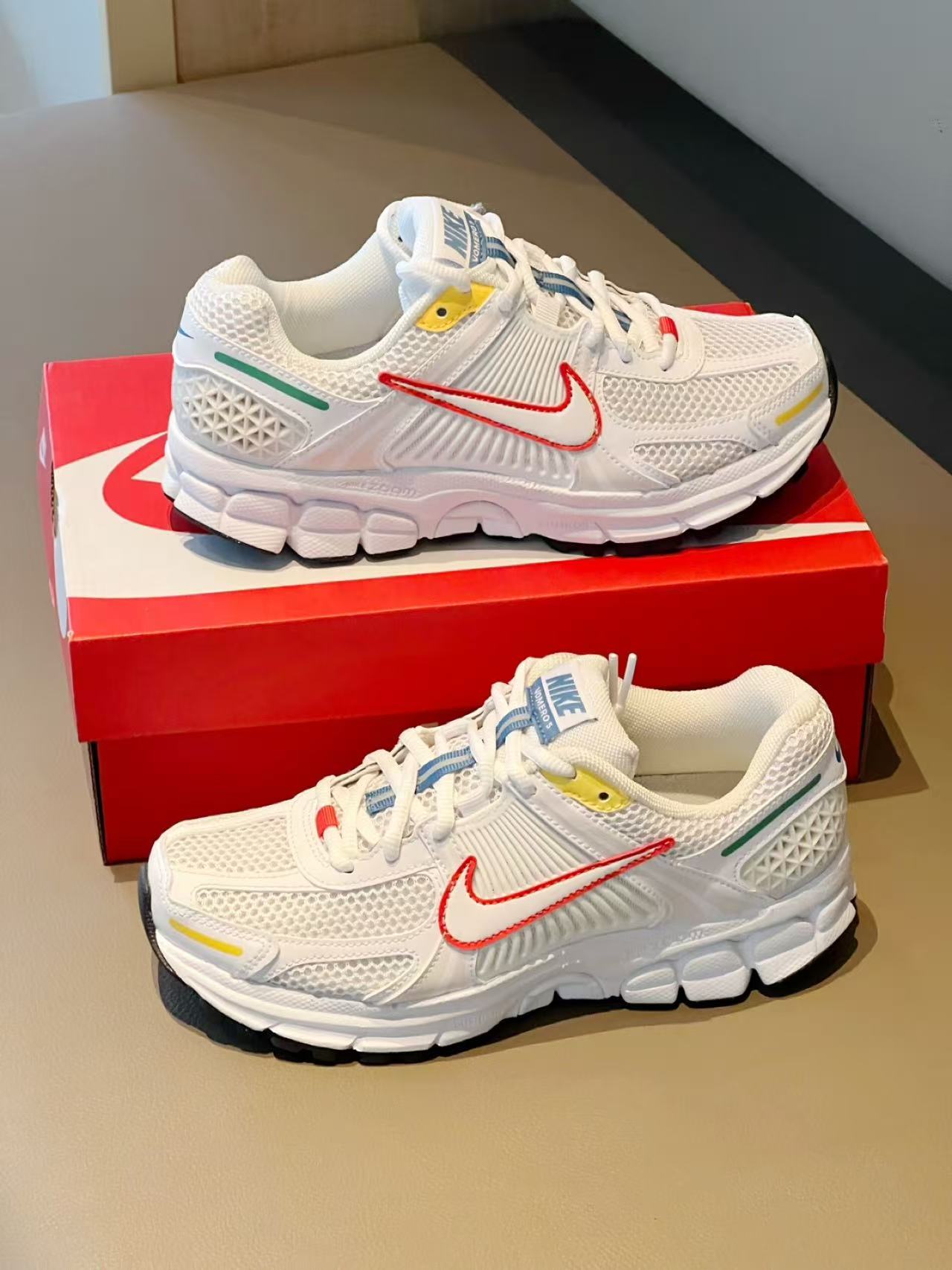 Nike Zoom Vomero 5 白色 （3446-111）