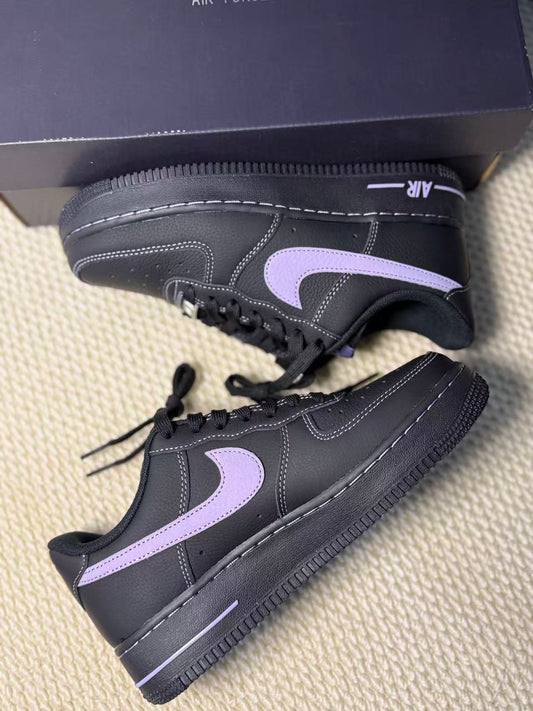 Nike Air Force 1 黑紫色 （HQ2037-001）