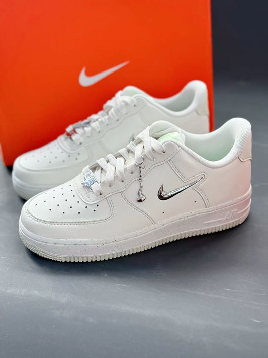 Nike Air Force 1 白色 （FN8540-100）